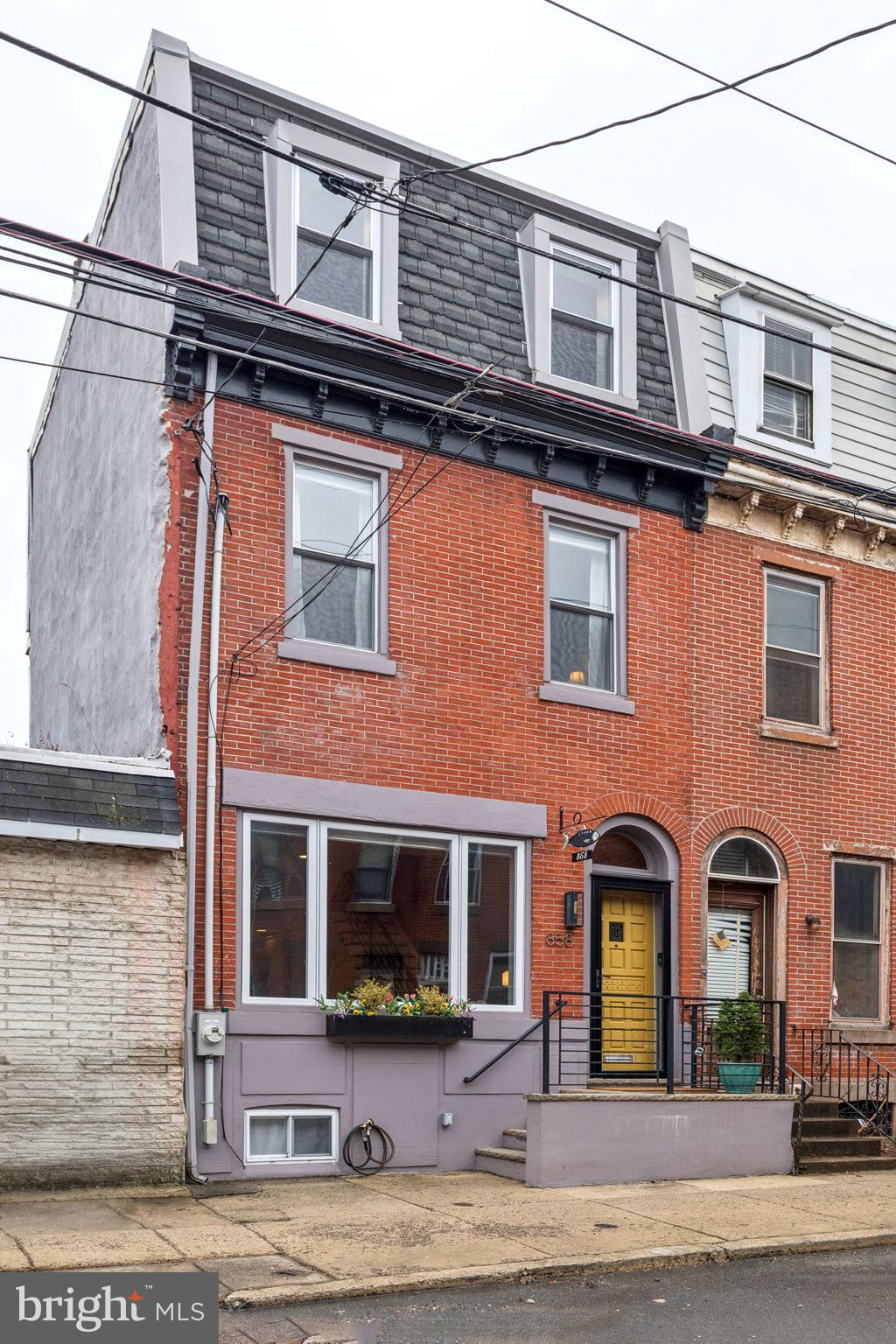 858 E THOMPSON STREET