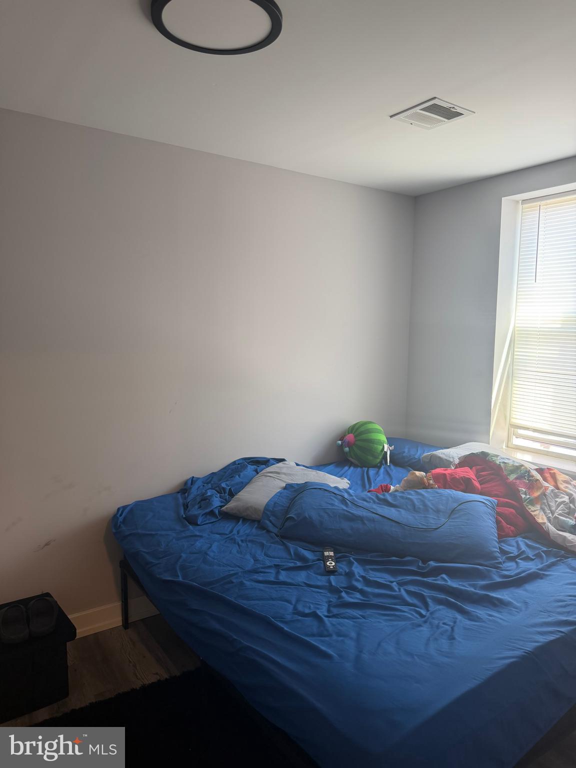 1617 POINT BREEZE AVENUE