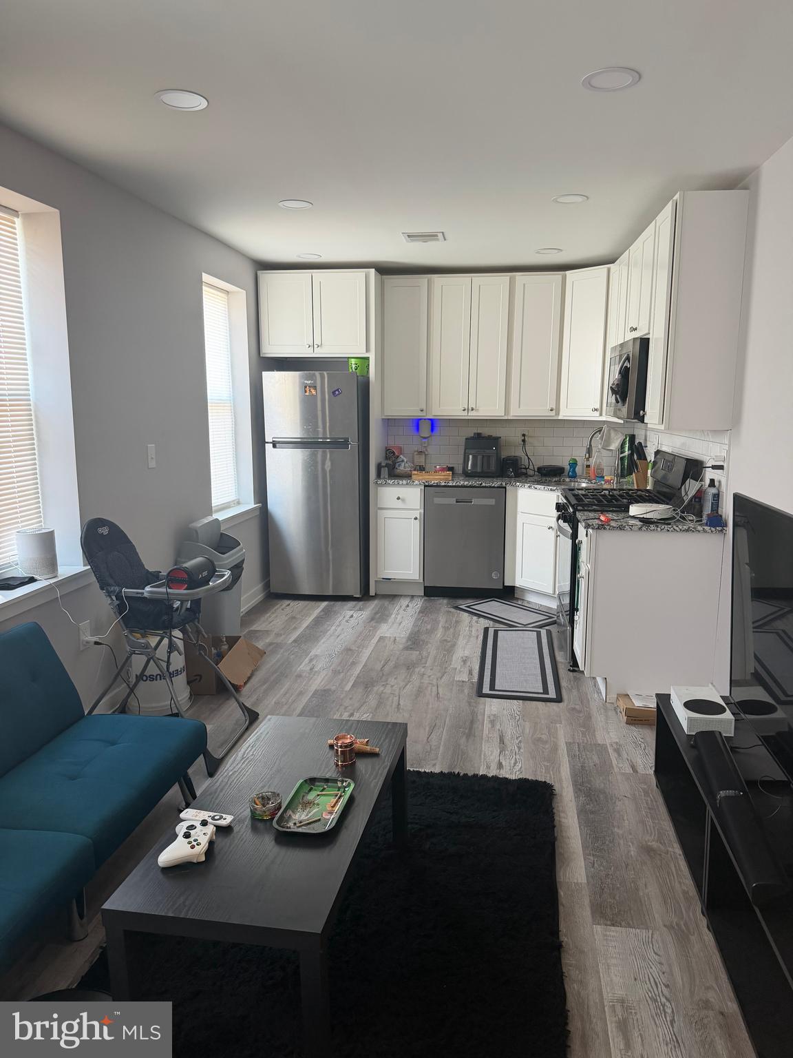 1617 POINT BREEZE AVENUE