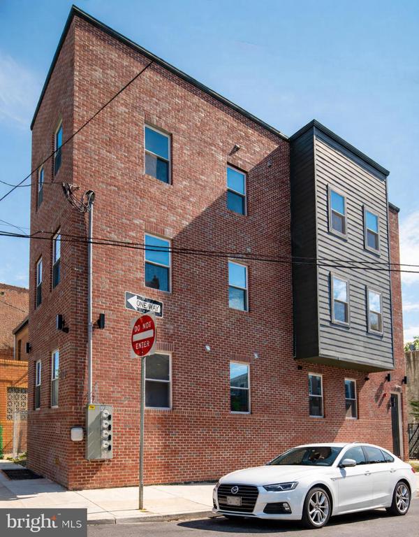 212 MANHEIM STREET 3