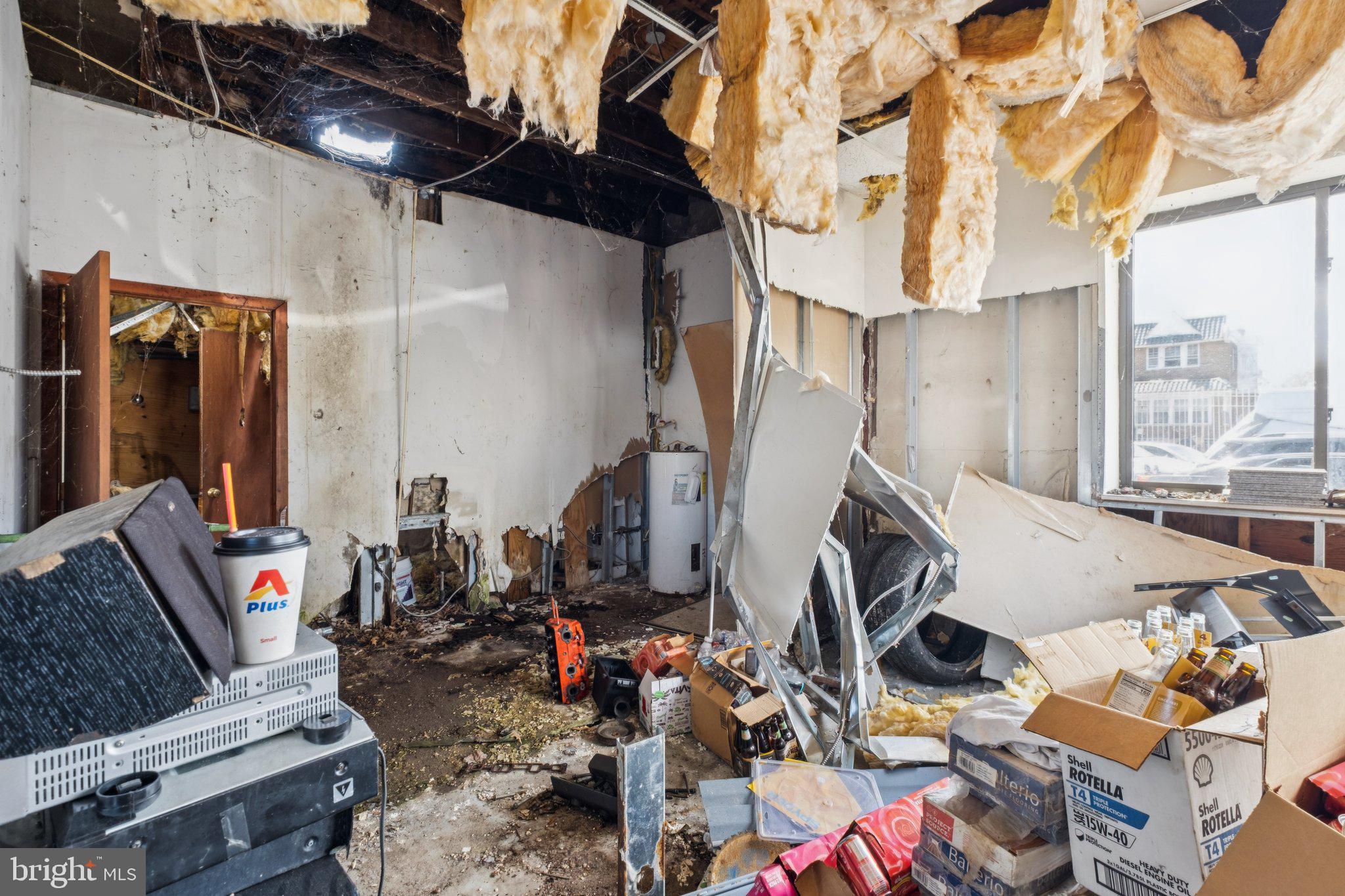 6301 N BROAD STREET 11