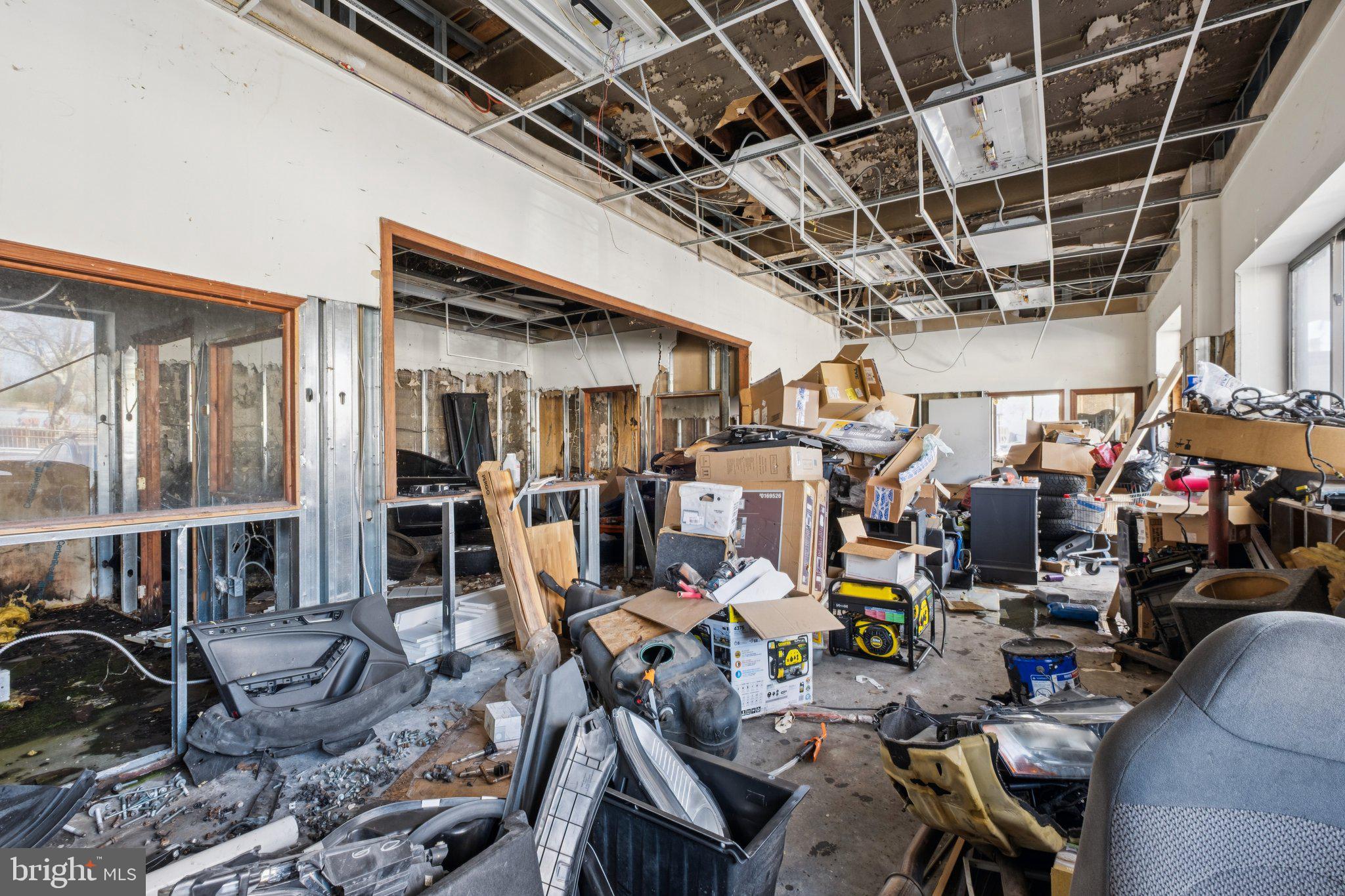 6301 N BROAD STREET 11