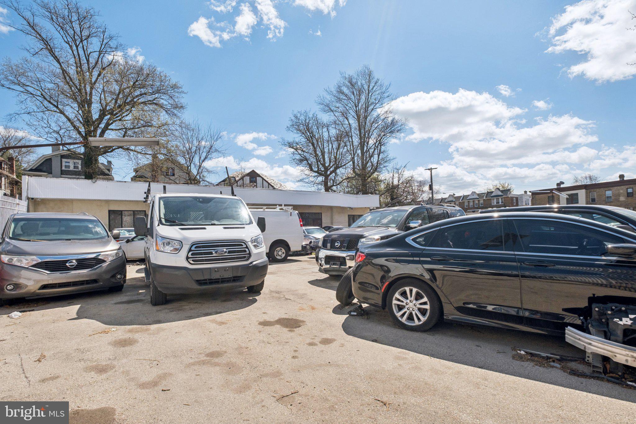 6301 N BROAD STREET 11