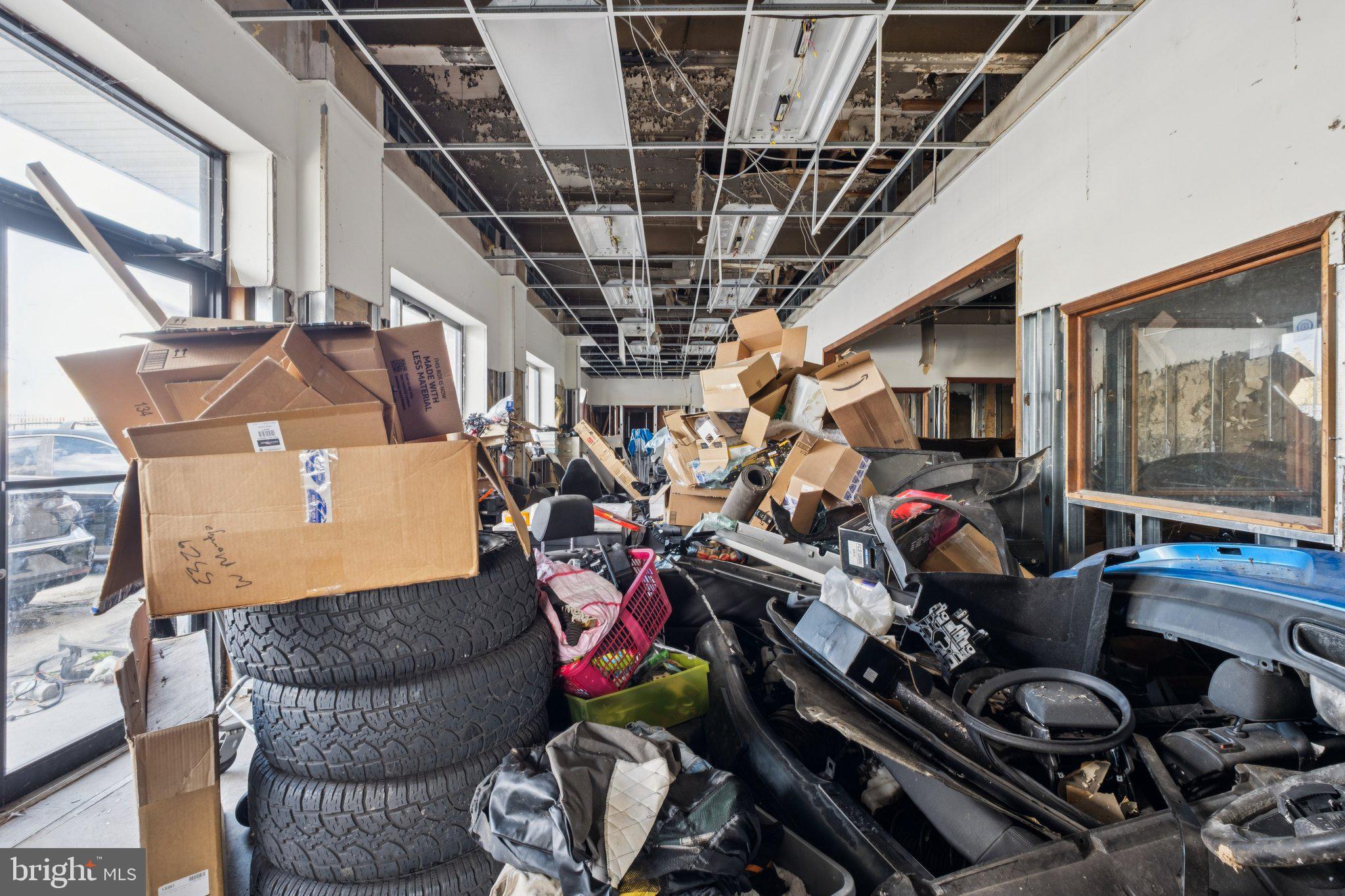 6301 N BROAD STREET 11