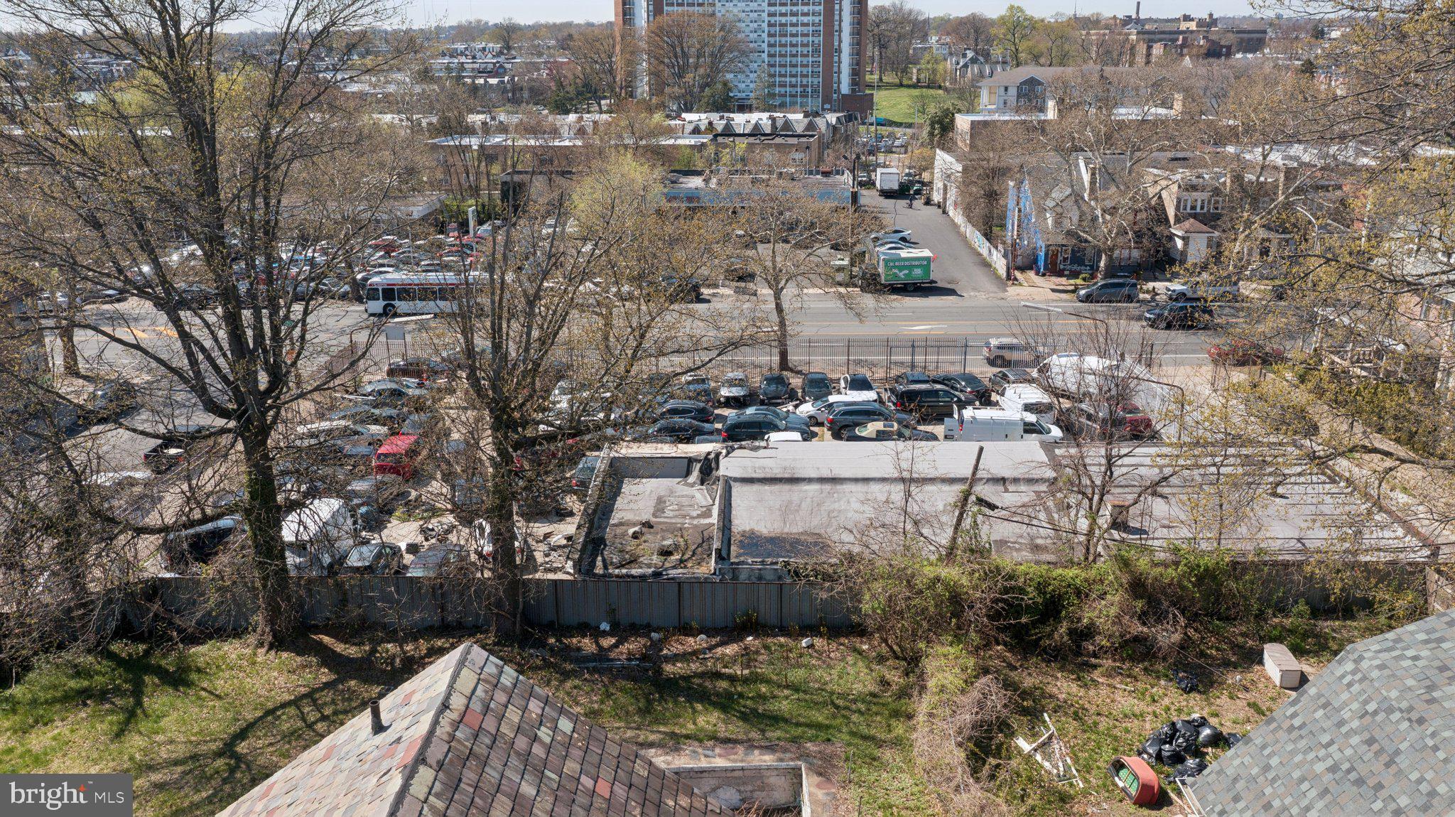 6301 N BROAD STREET 11