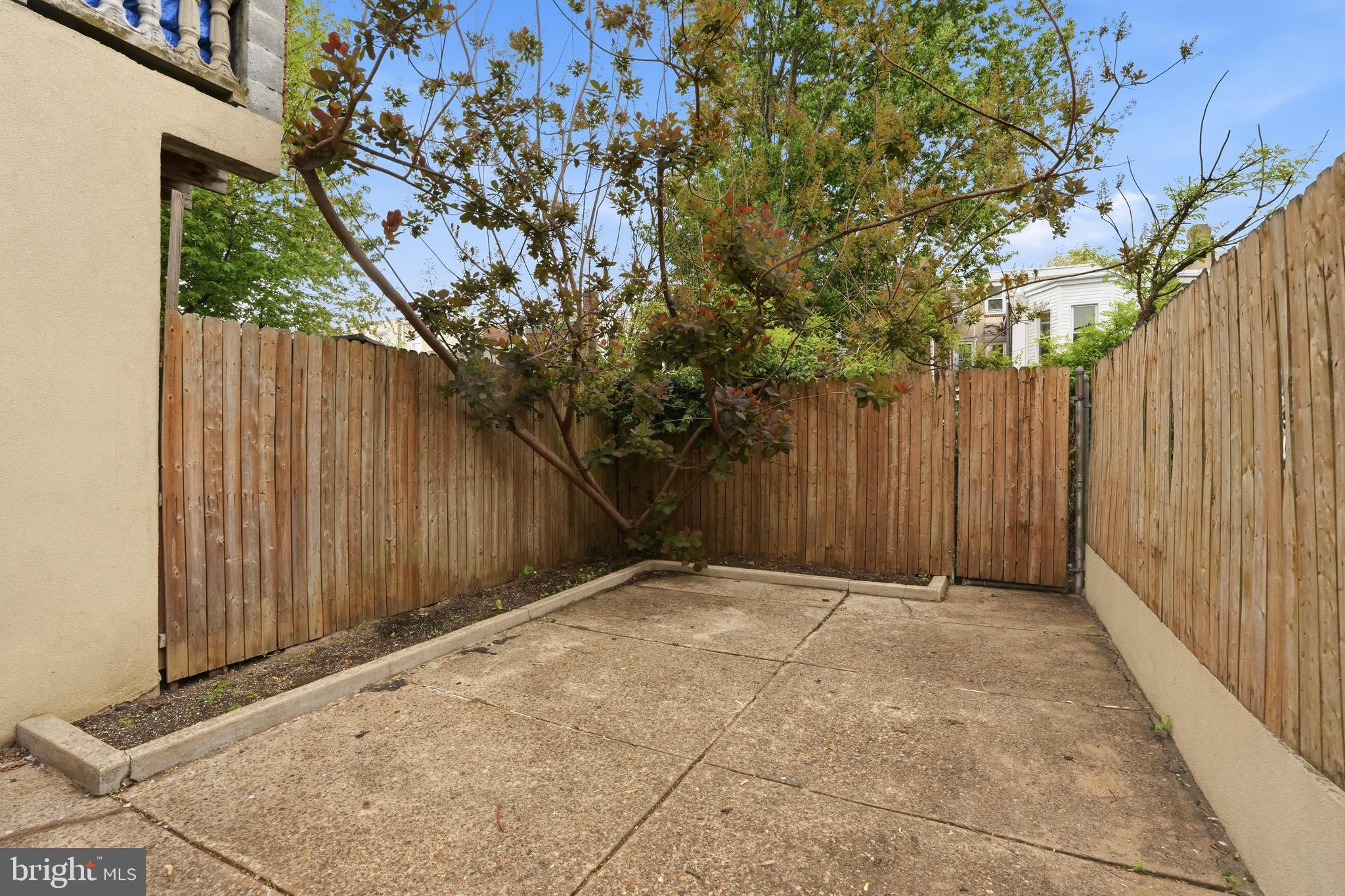 2051 E FLETCHER STREET