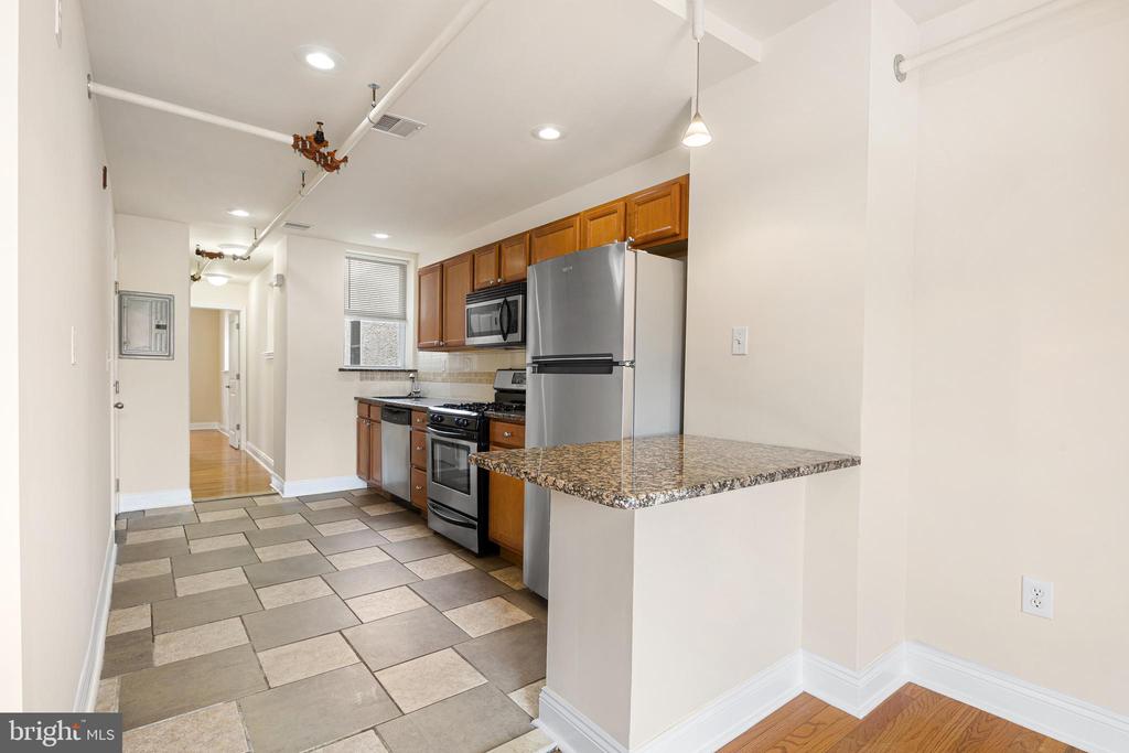 1542 E PASSYUNK AVENUE 2ND FLOOR