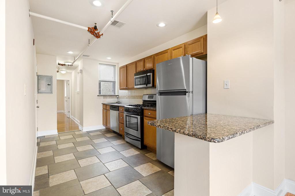 1542 E PASSYUNK AVENUE 2ND FLOOR