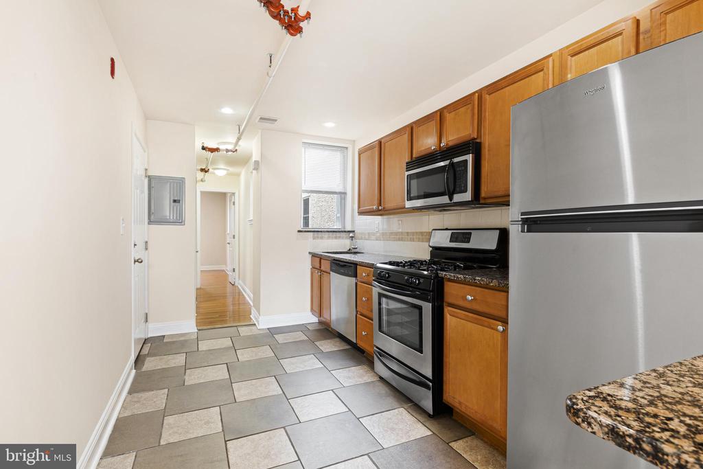 1542 E PASSYUNK AVENUE 2ND FLOOR