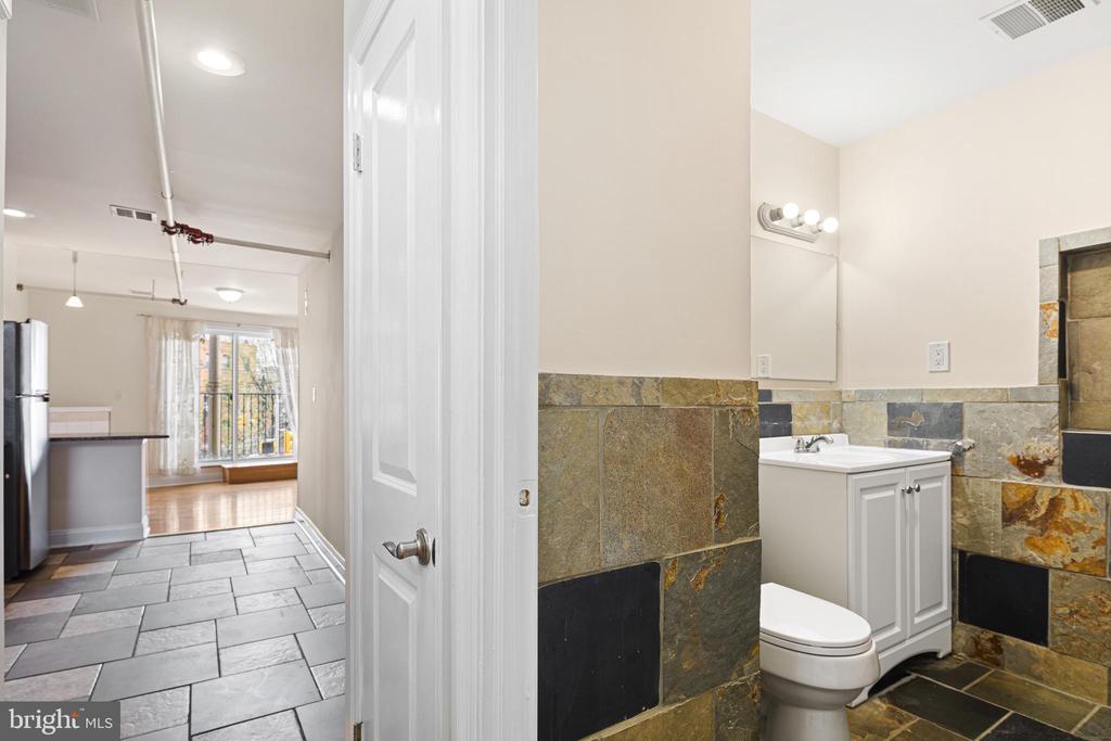 1542 E PASSYUNK AVENUE 2ND FLOOR
