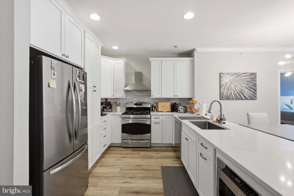 800 ADMIRALS WAY 1847