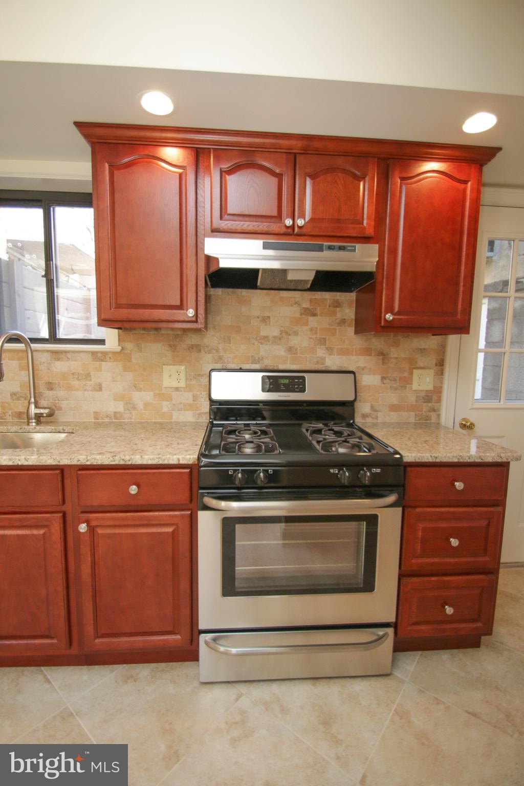 1927 S 10TH STREET 1ST FLOOR