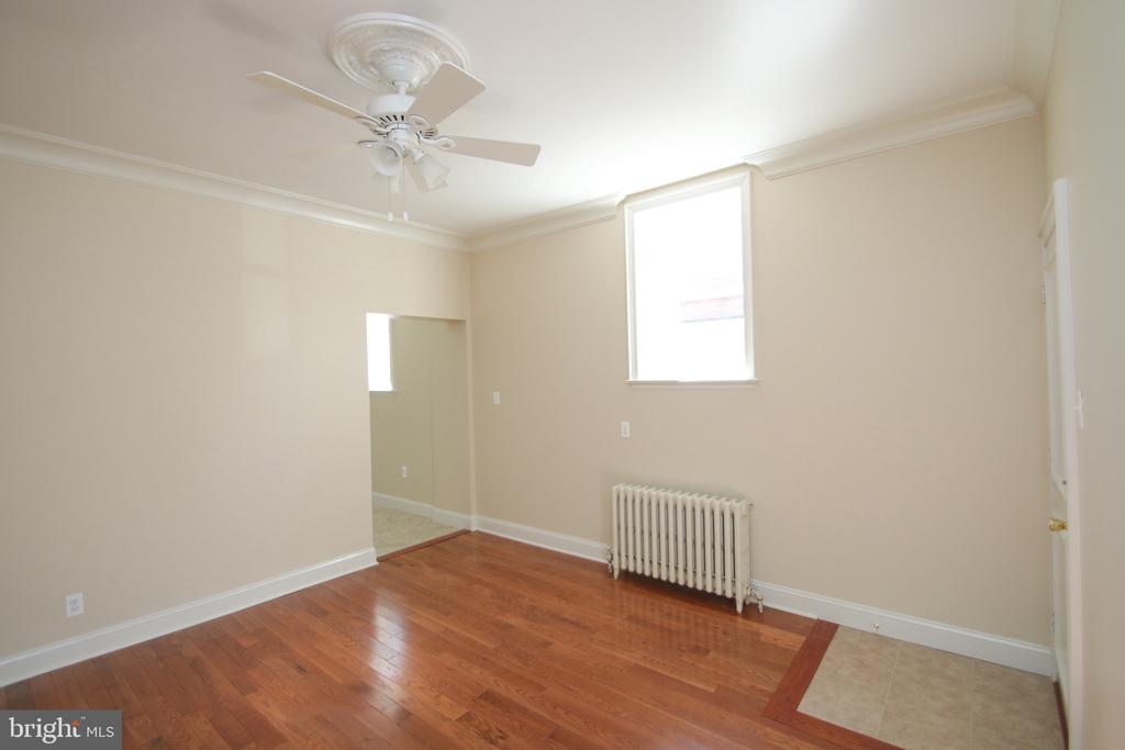 1927 S 10TH STREET 1ST FLOOR