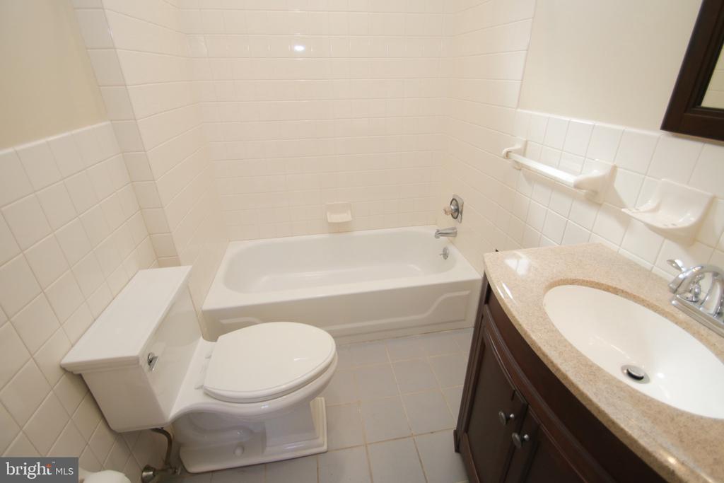 1927 S 10TH STREET 1ST FLOOR