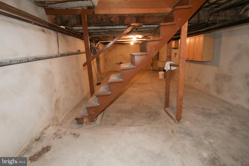 1927 S 10TH STREET 1ST FLOOR