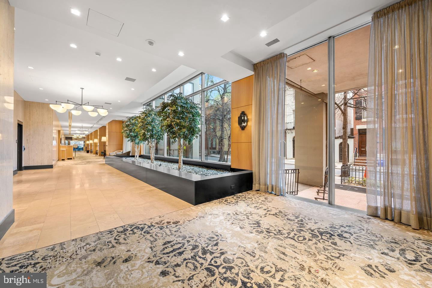 224 W RITTENHOUSE SQUARE 30 1718