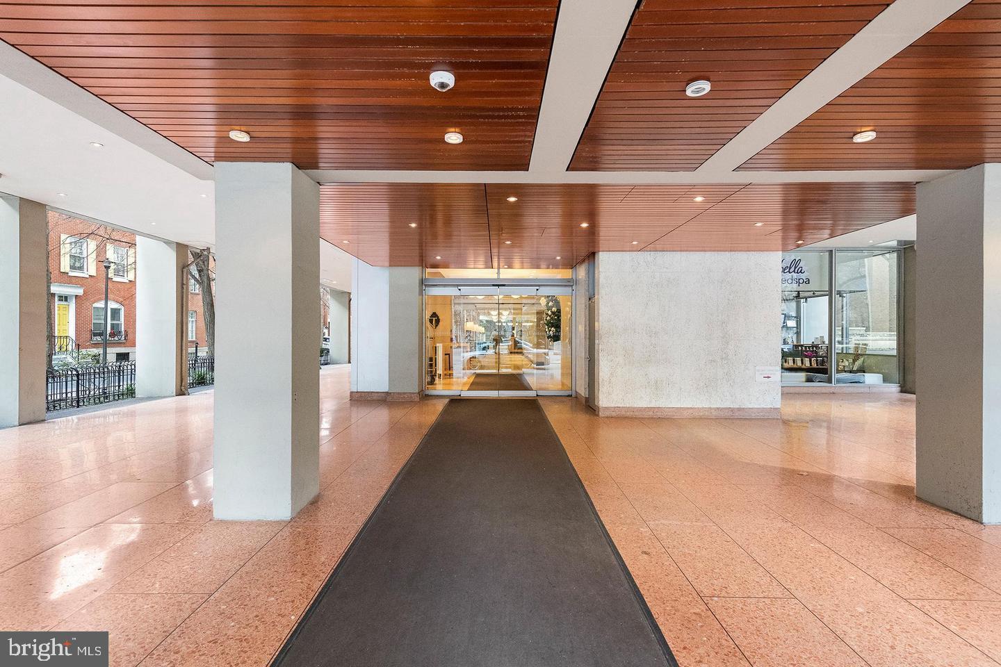 224 W RITTENHOUSE SQUARE 30 1718