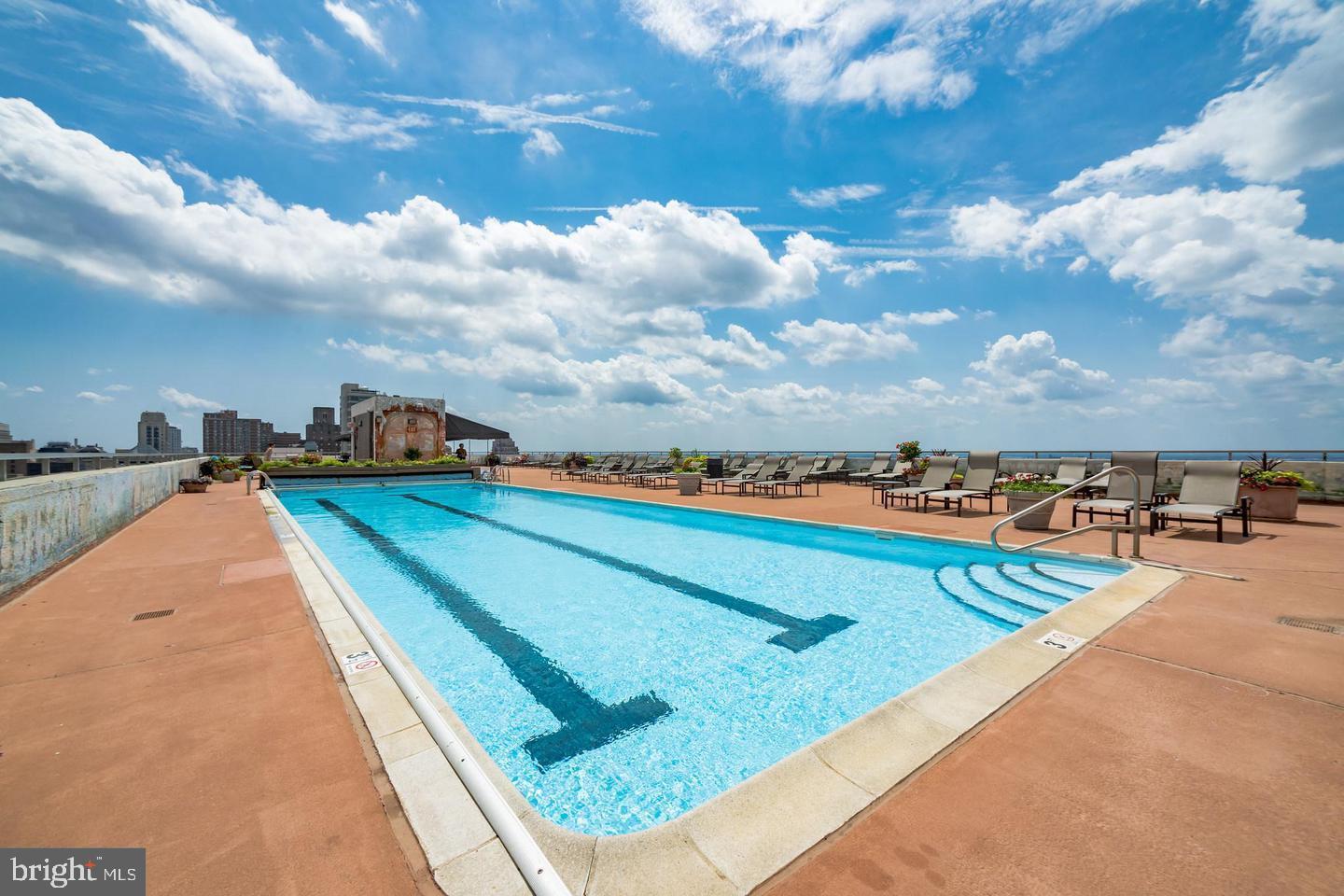 224 W RITTENHOUSE SQUARE 30 1718