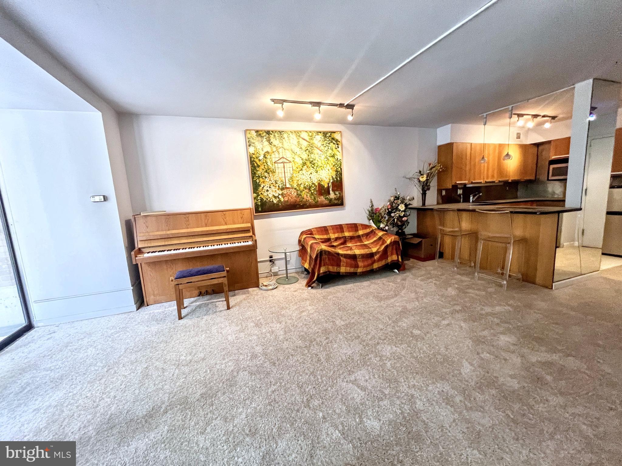 224 W RITTENHOUSE SQUARE 30 1718