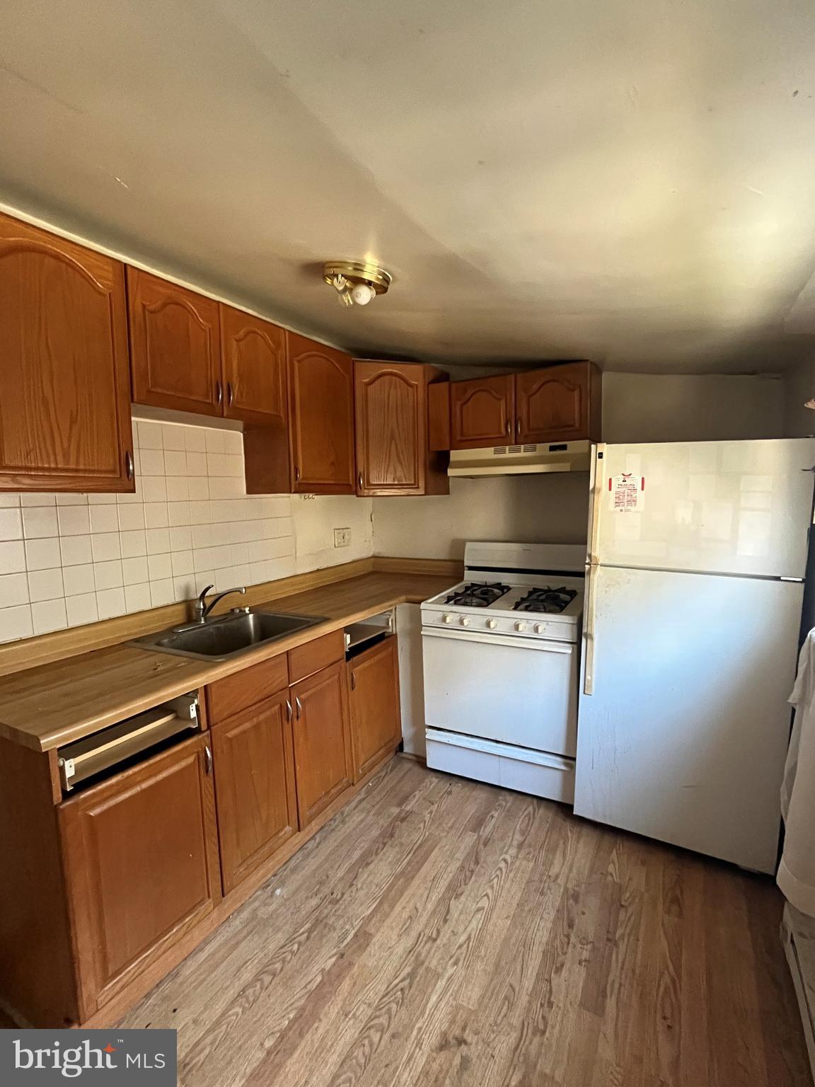 2326 FITZWATER STREET