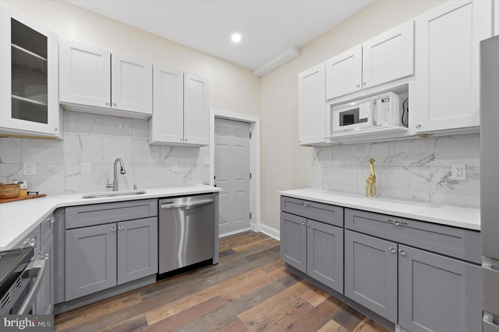 757 S 51ST STREET