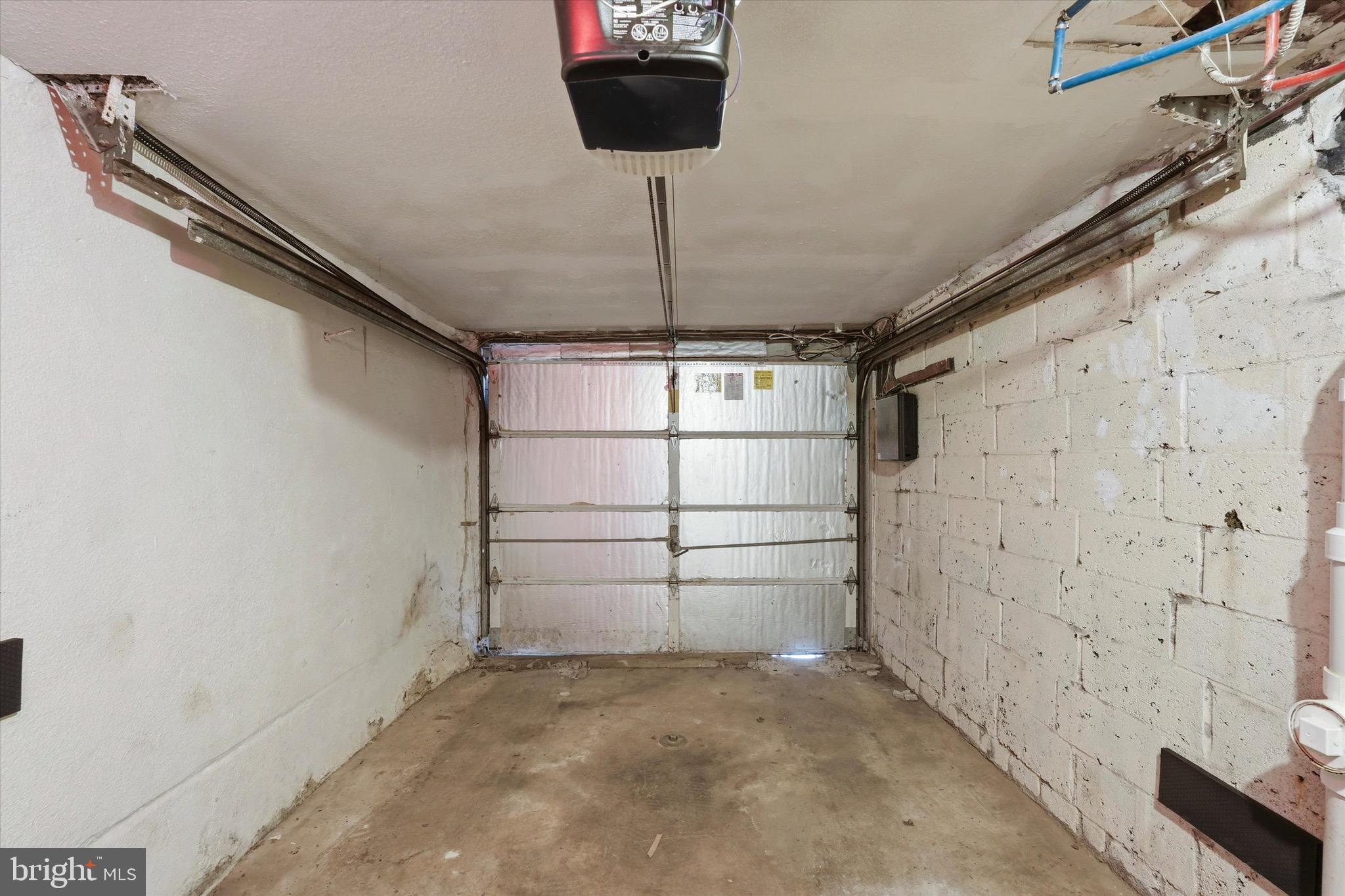 4604 MERIDIAN STREET