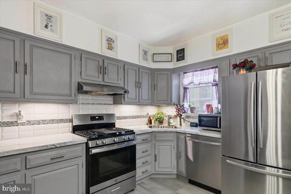1158 MARLYN ROAD