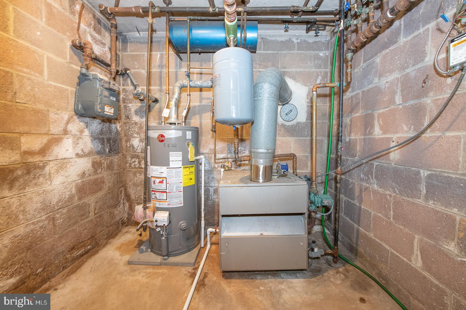 500 W CHELTENHAM AVENUE 02