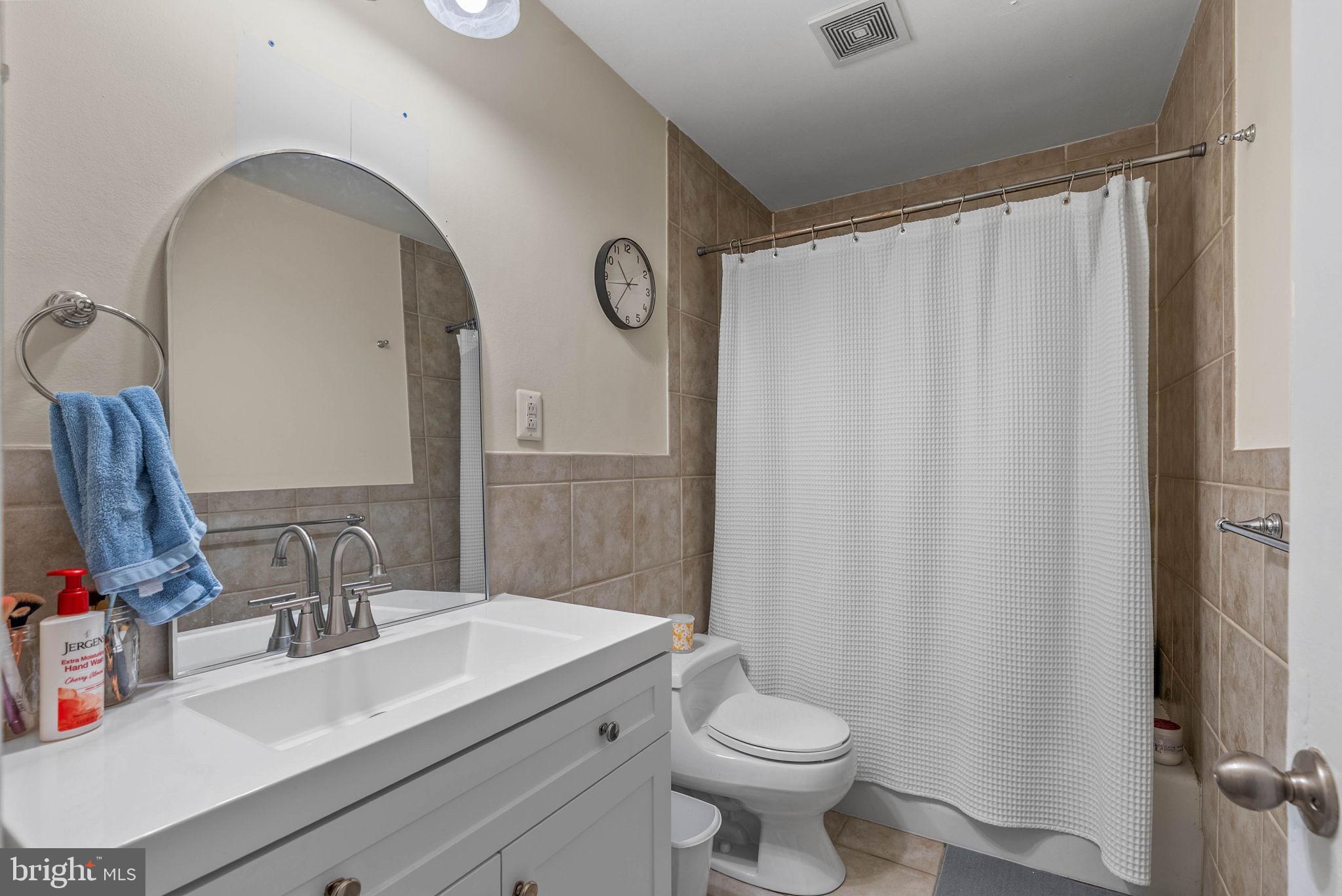 250 S 13TH STREET 11E