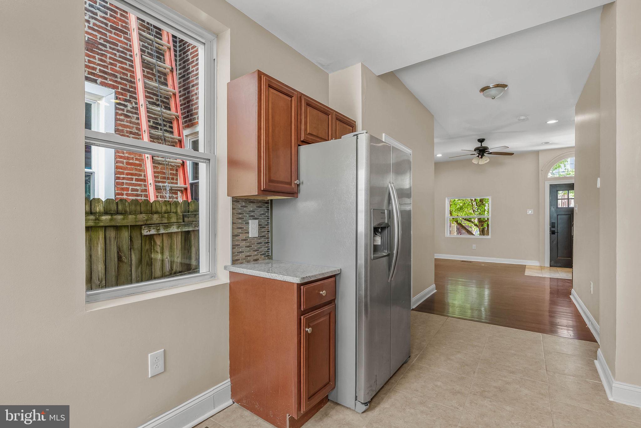 1567 E MONTGOMERY AVENUE