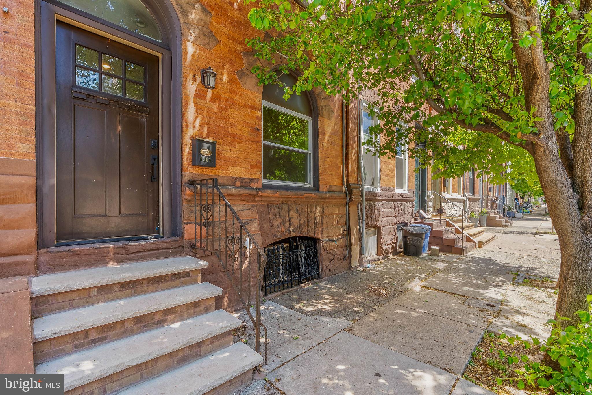 1567 E MONTGOMERY AVENUE