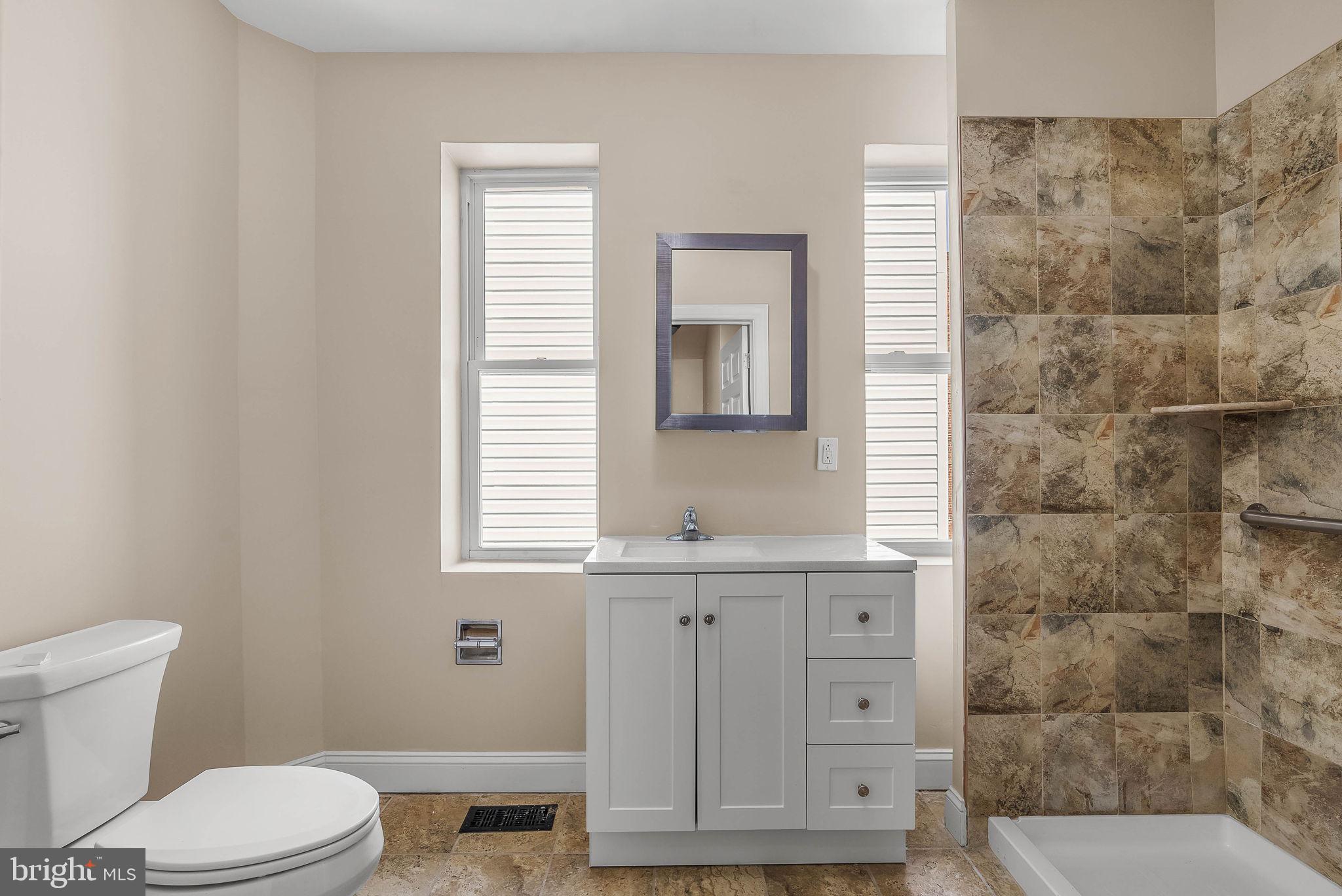 1567 E MONTGOMERY AVENUE