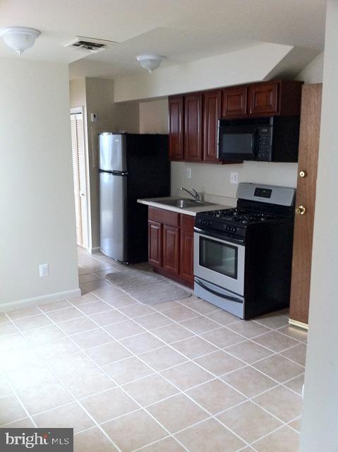 1438 SNYDER AVENUE 2ND FLOOR