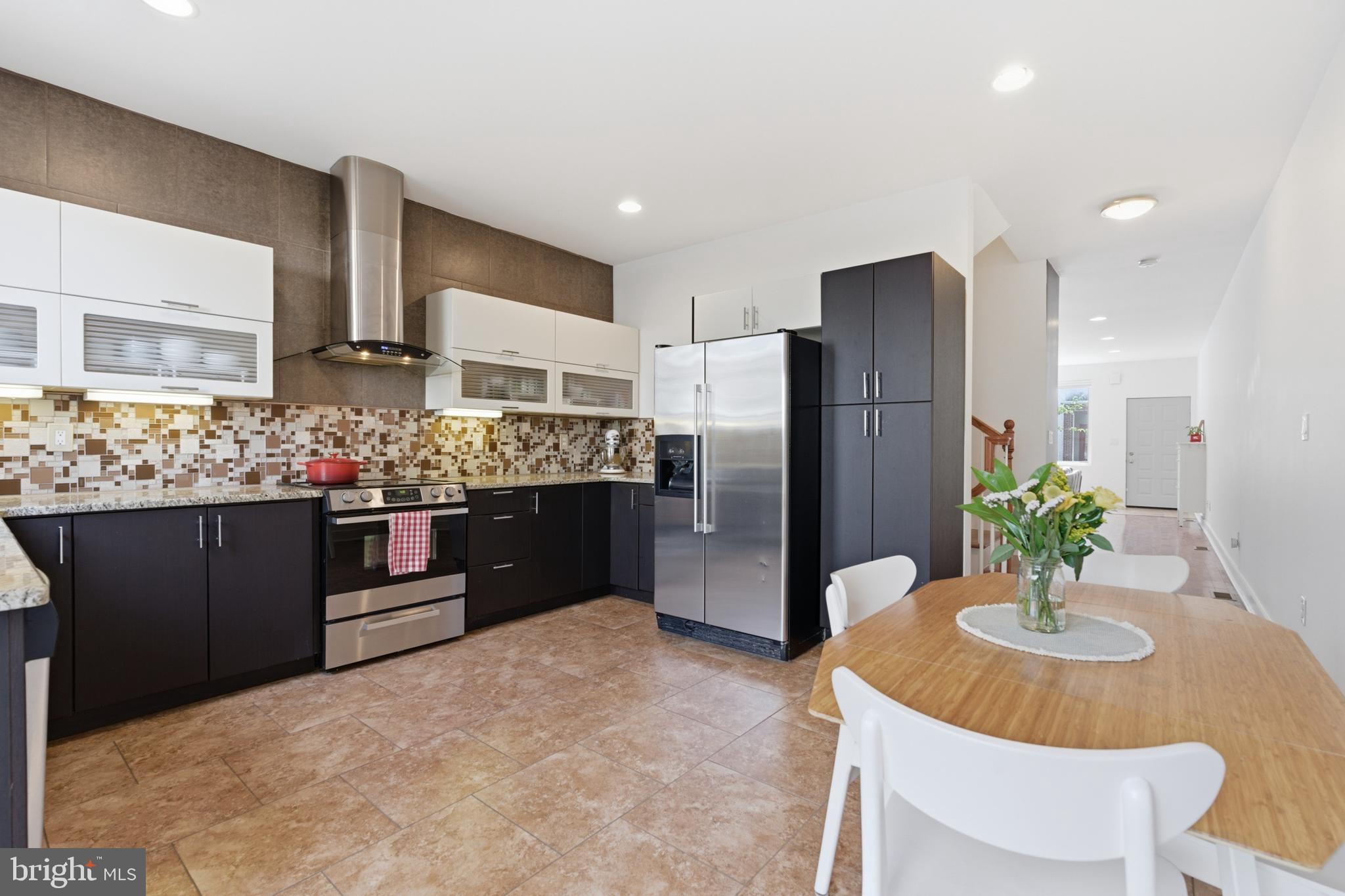 832 N 20TH STREET