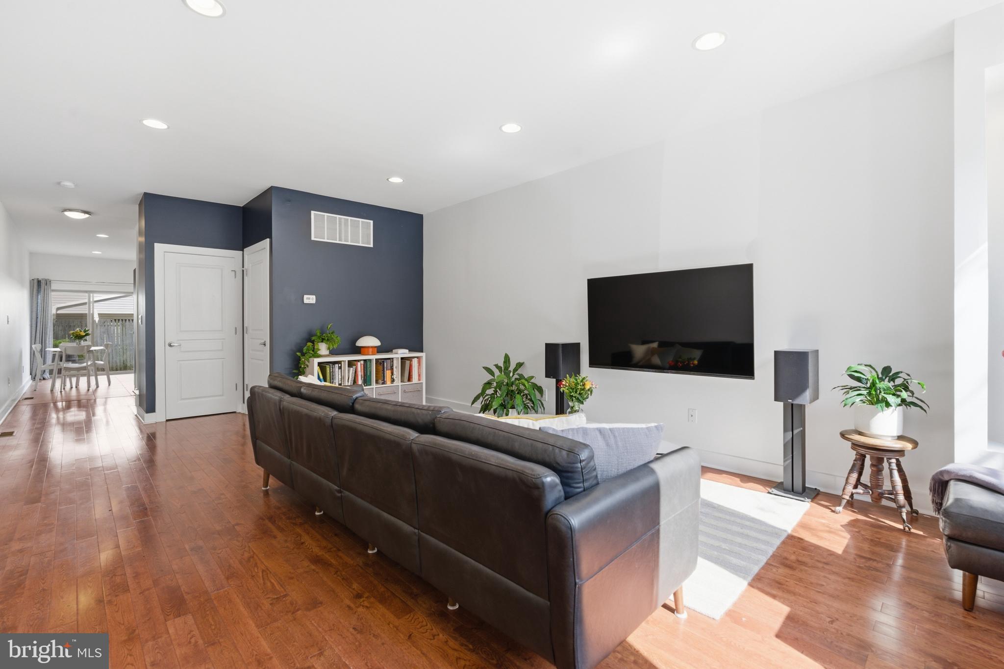 832 N 20TH STREET