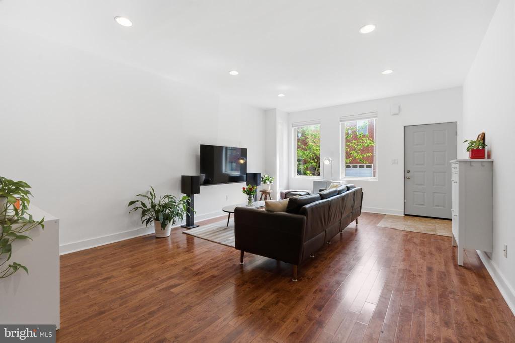 832 N 20TH STREET