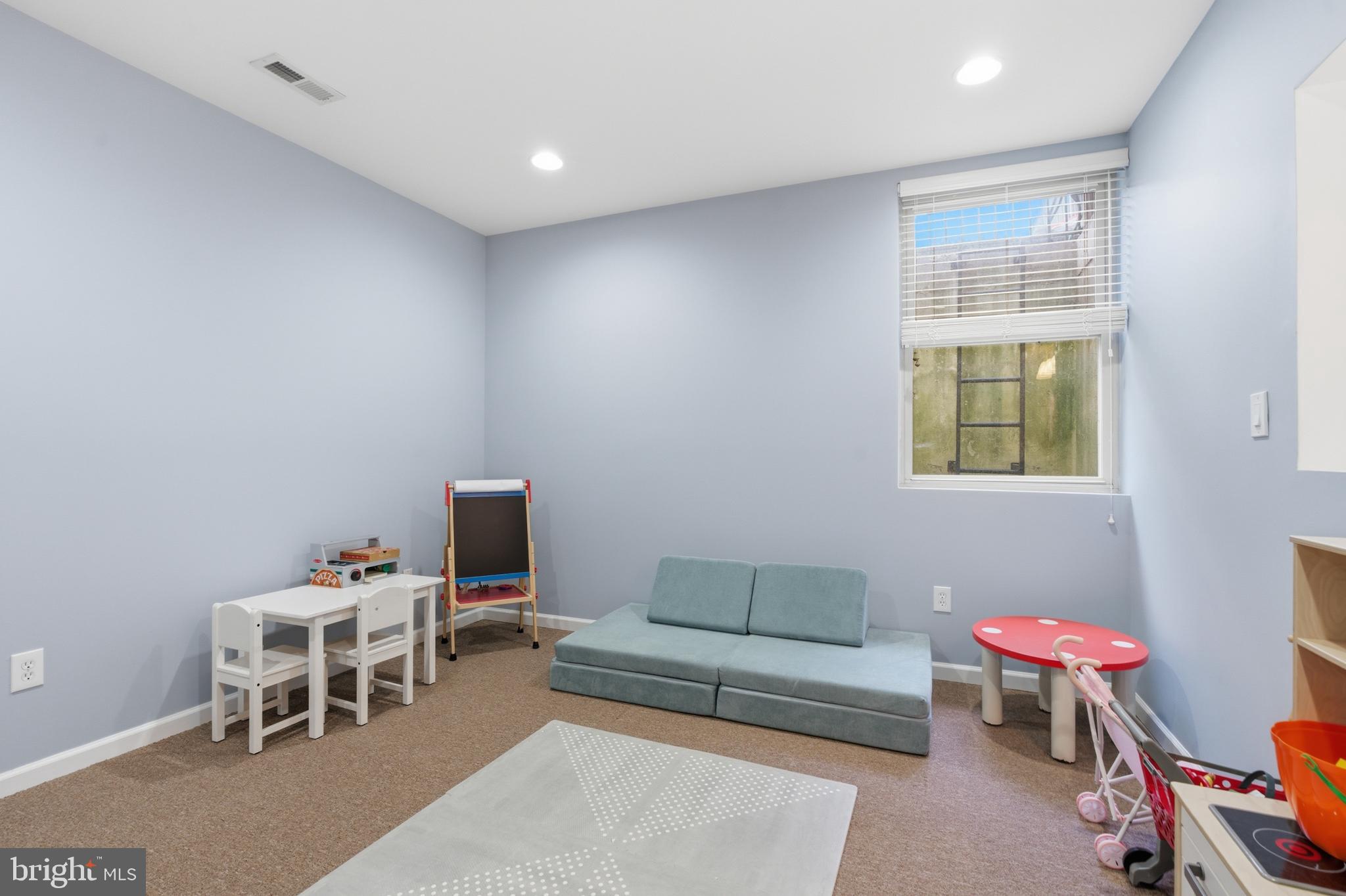 832 N 20TH STREET