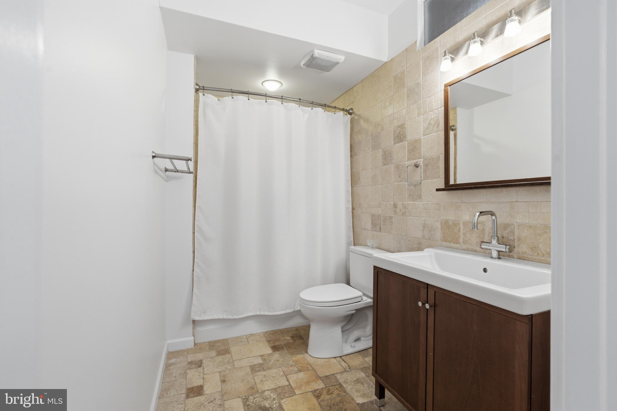 832 N 20TH STREET