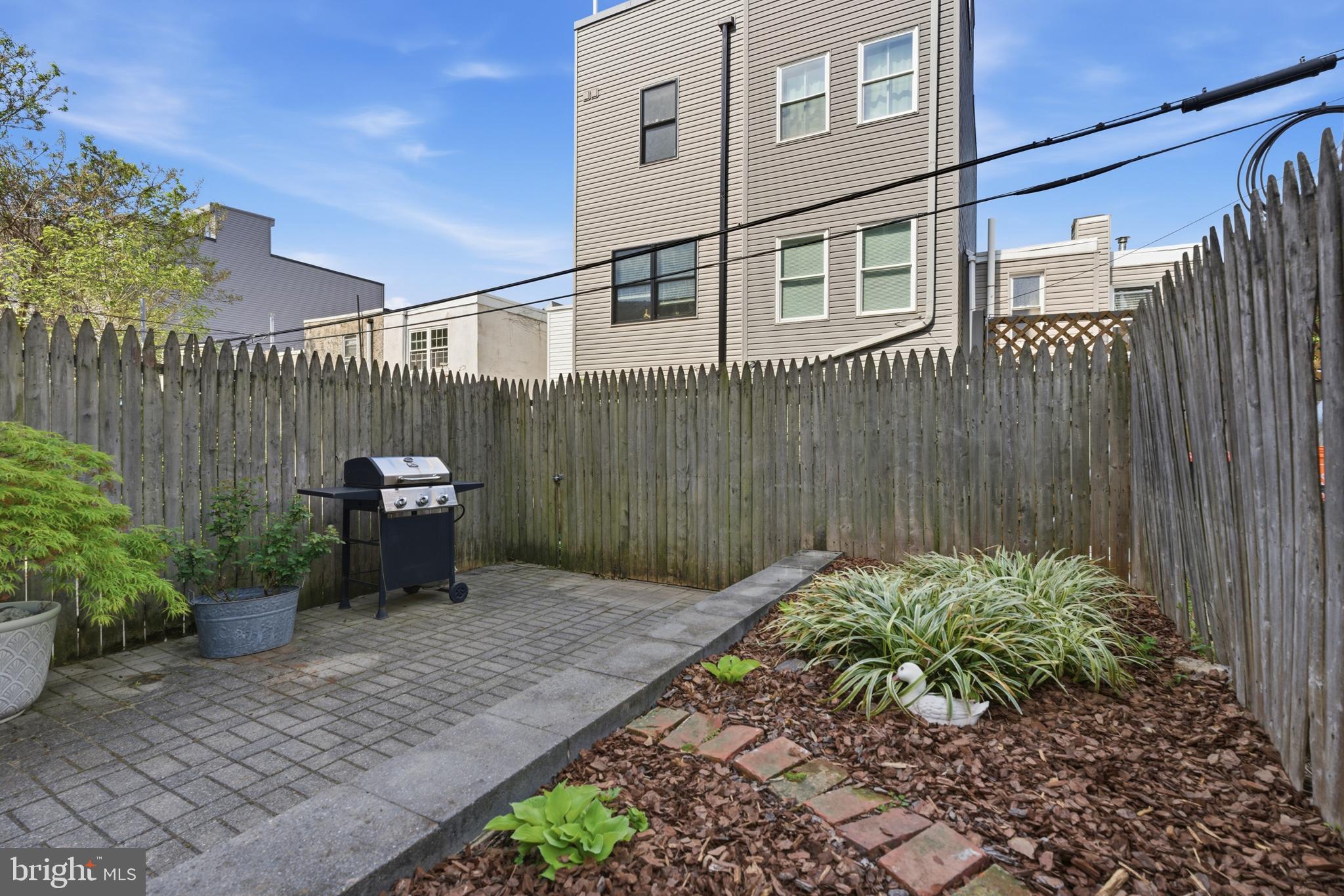 832 N 20TH STREET