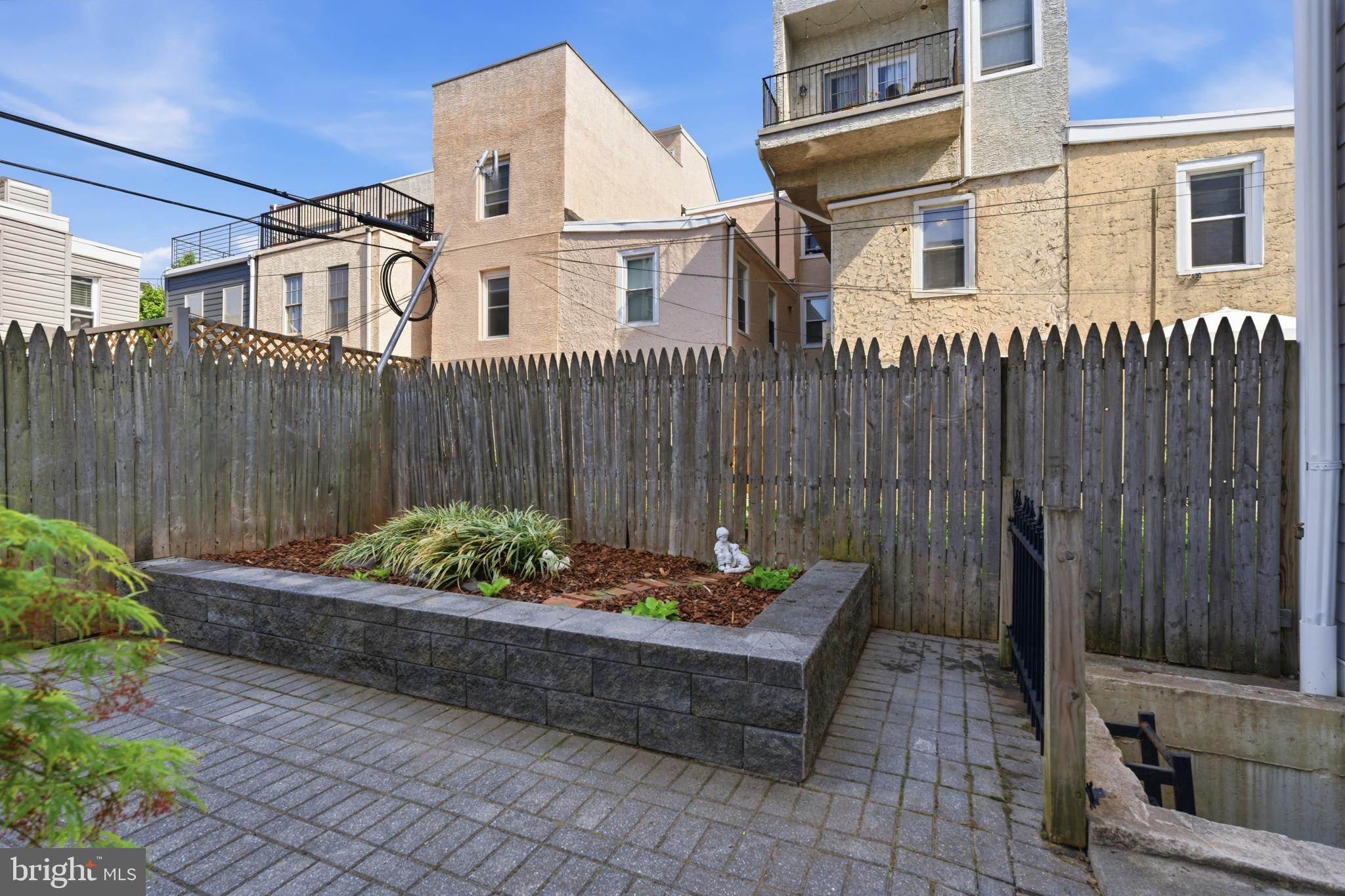 832 N 20TH STREET