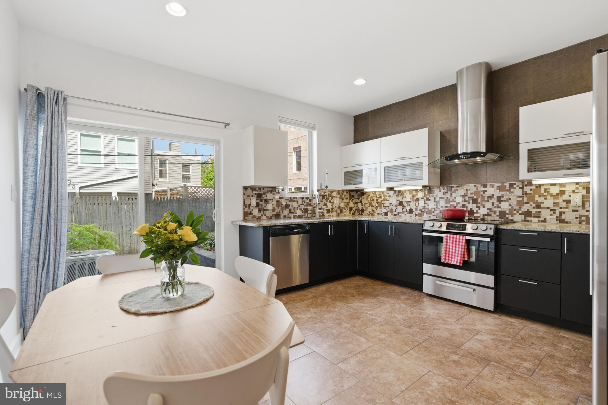 832 N 20TH STREET