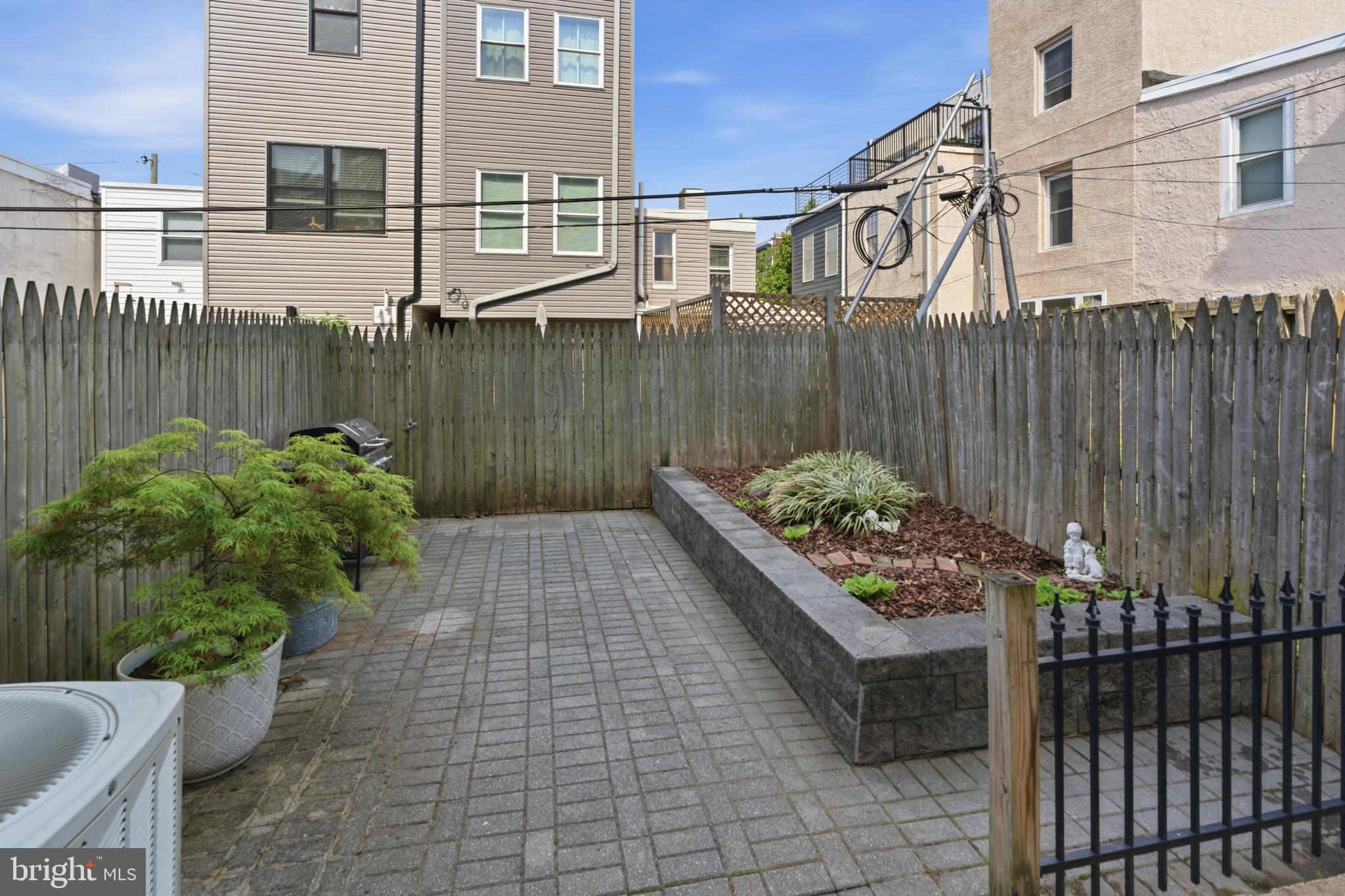 832 N 20TH STREET