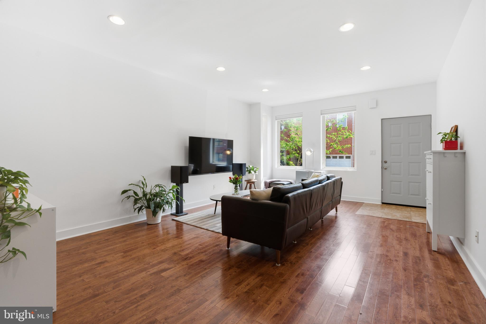 832 N 20TH STREET