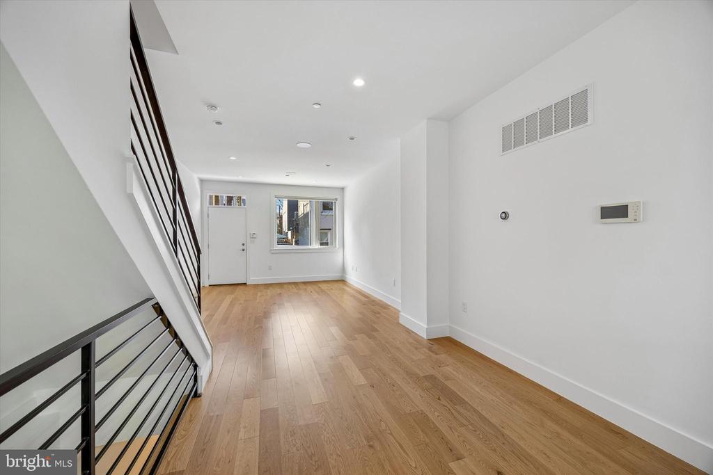 405 GREENWICH STREET