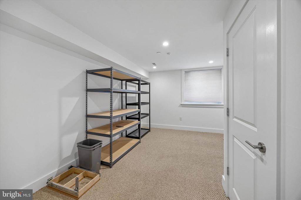 405 GREENWICH STREET