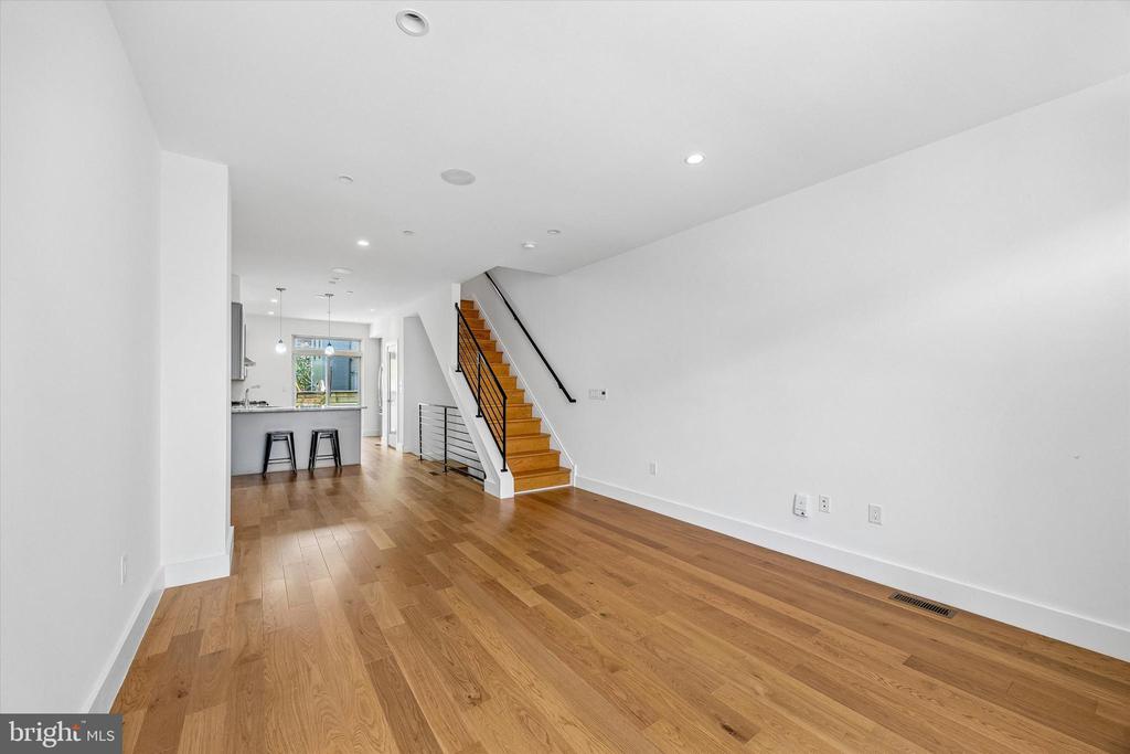 405 GREENWICH STREET