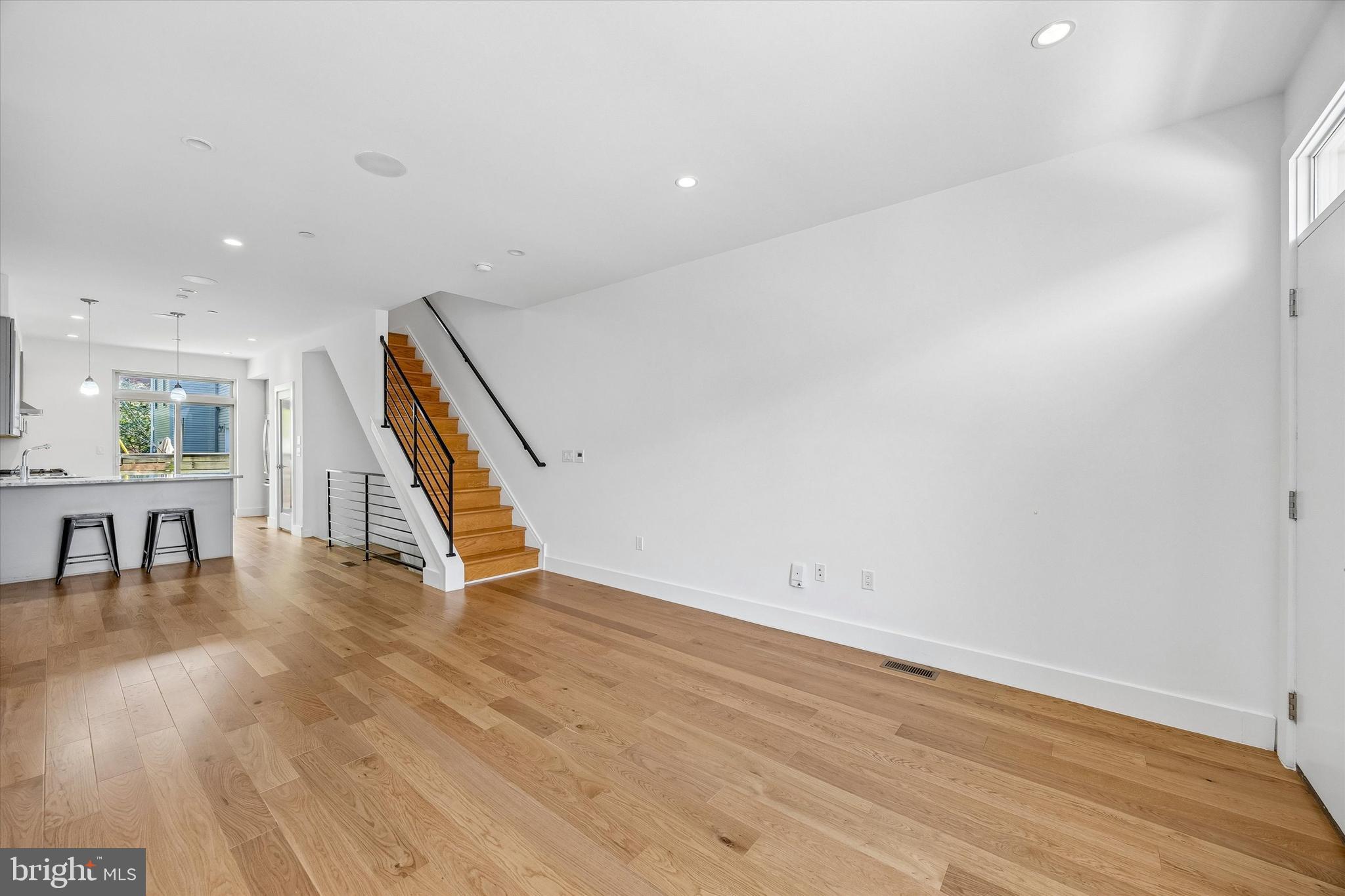 405 GREENWICH STREET