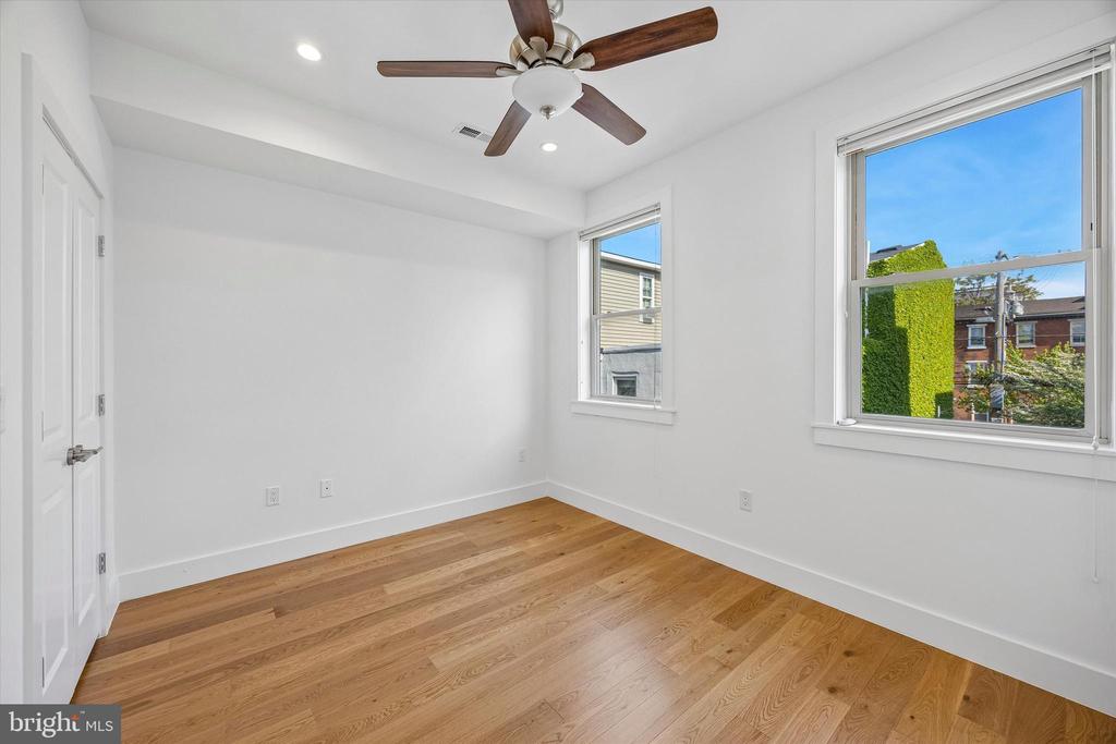 405 GREENWICH STREET