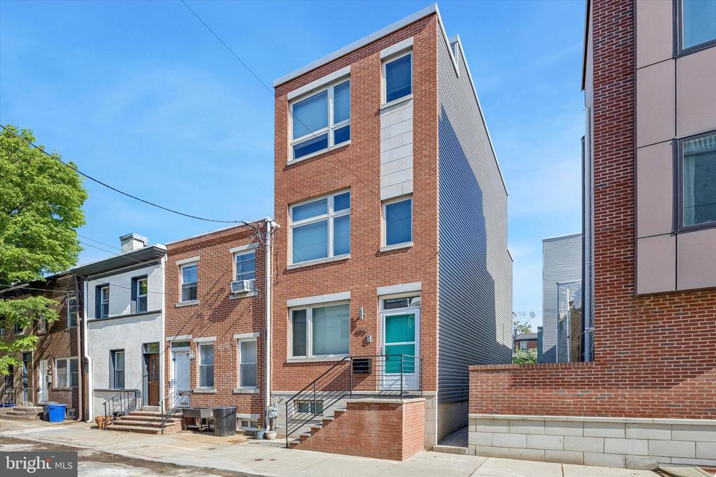 405 GREENWICH STREET