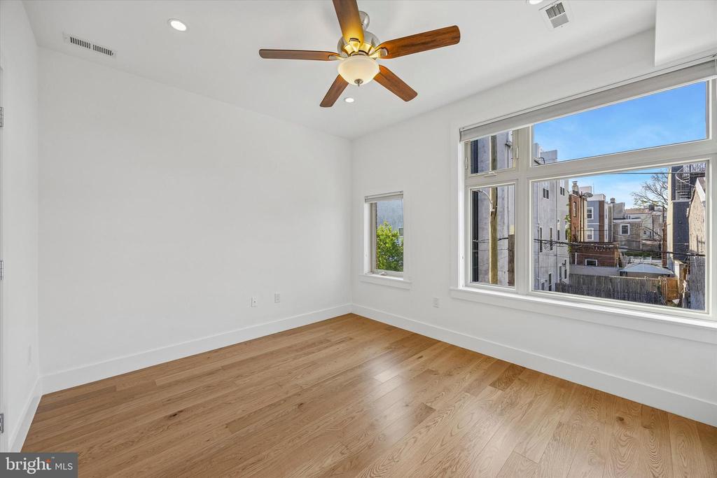 405 GREENWICH STREET